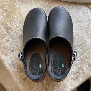 LOTTA CLOGS in Black Leather SZ 38